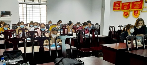 Trung tâm Y tế huyện Minh Long phối hợp mở lớp tập huấn cho y tế cơ sở về quản lý điều trị bệnh không lây nhiễm