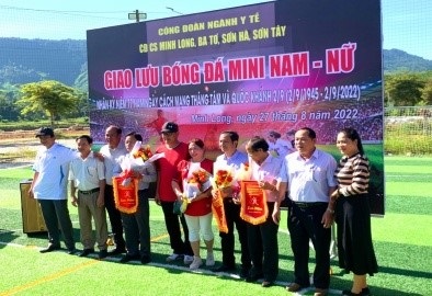Trung tâm Y tế huyện Minh Long đăng cai tổ chức hội thi bóng đá mini cho đoàn viên công đoàn TTYT cụm miền núi Chào mừng 77 năm Kỷ niệm ngày Quốc khánh 2/9
