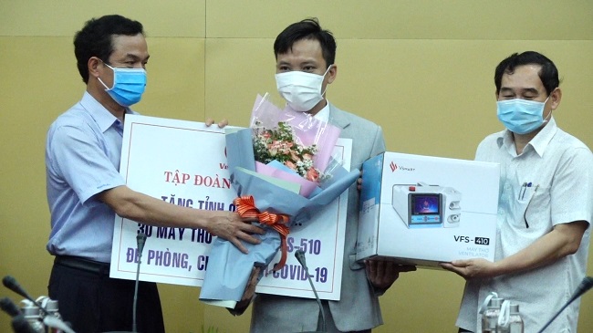 Tập đoàn Vingroup tặng Quảng Ngãi 30 máy thở phục vụ điều trị bệnh nhân Covid-19