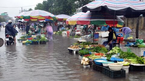 Bảo đảm an toàn thực phẩm trong mùa bão lũ