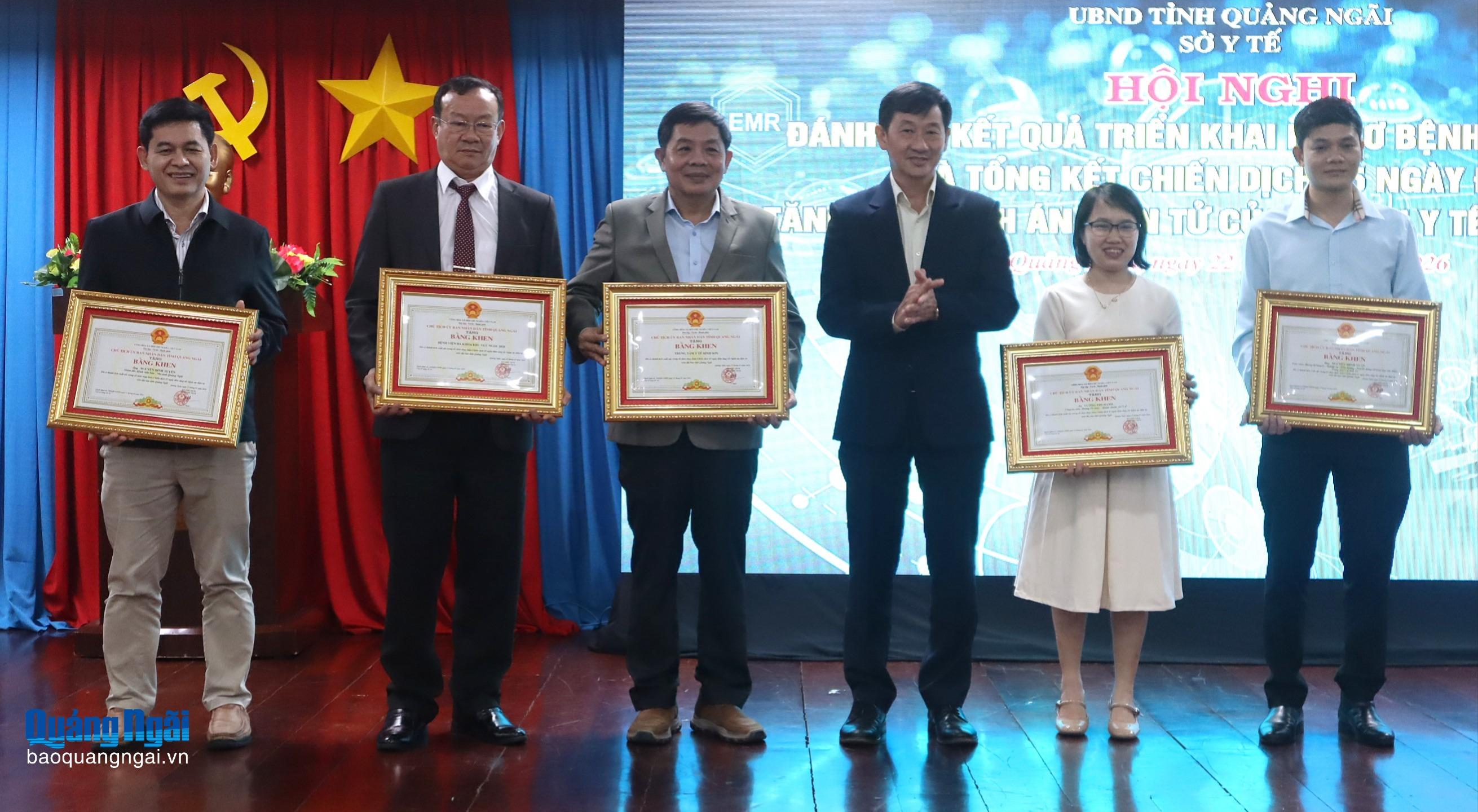Báo và Phát thanh, Truyền hình Quảng Ngãi